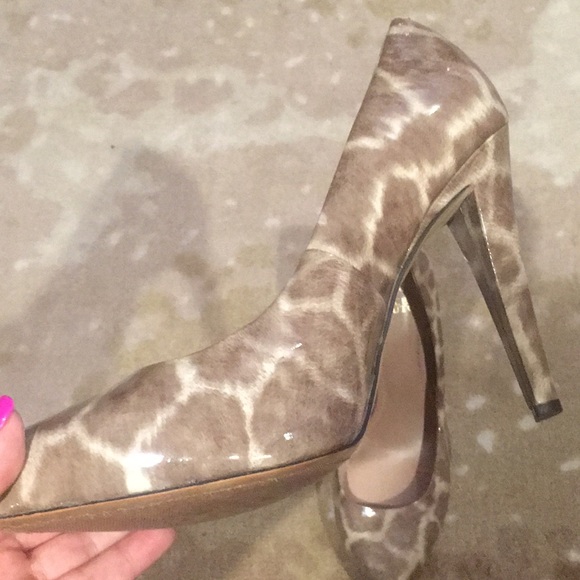 Vince Camuto heels - Picture 6 of 7